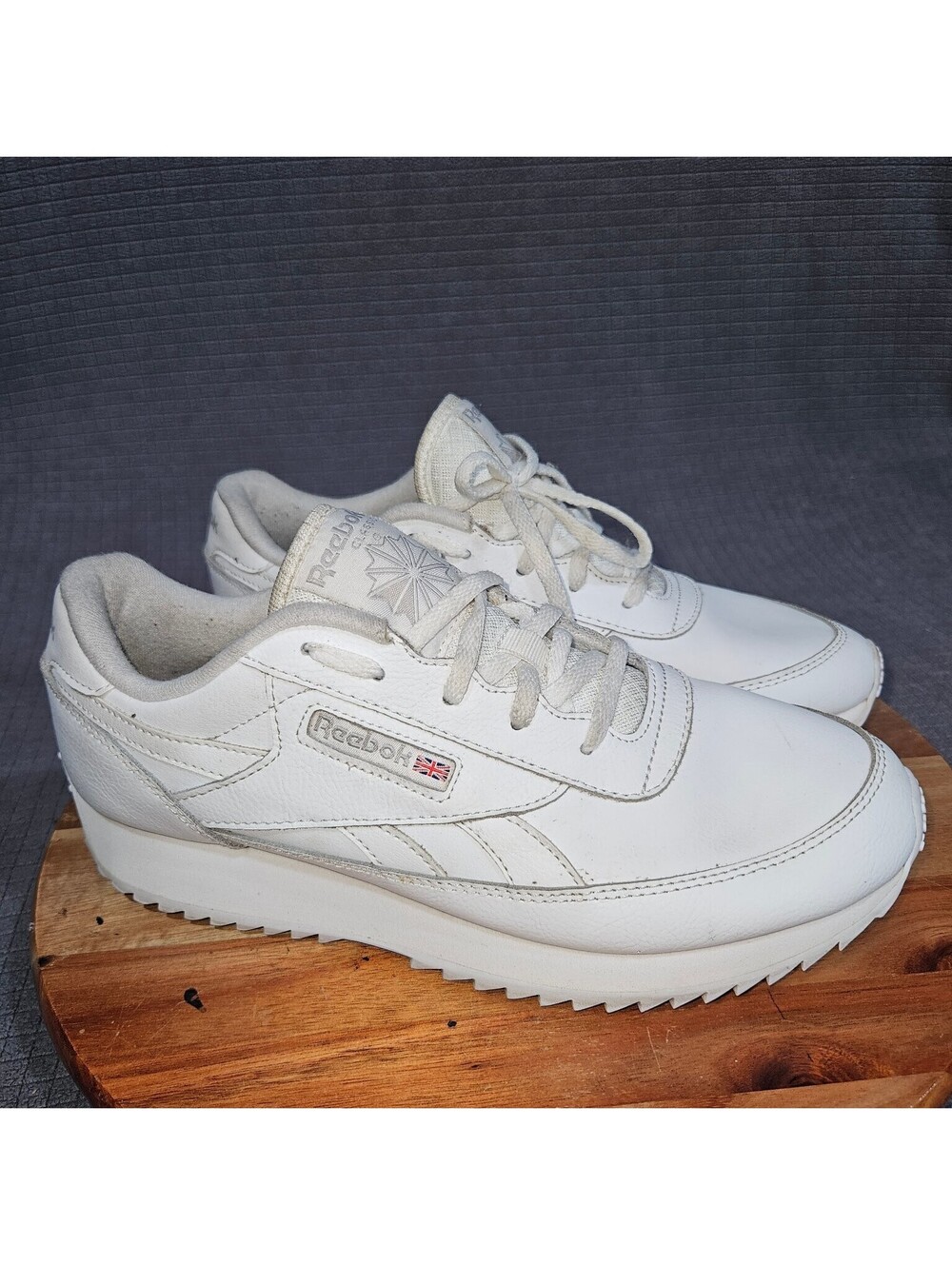 Reebok Athletic Shoes Women's White US 9 Classic Leather Platform Ripple Sole